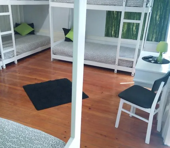 Jualis Pensionat Oporto