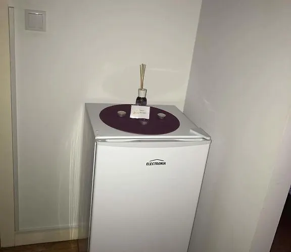 Jualis Πανσιόν