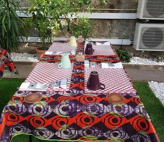 Jualis Πανσιόν 3*